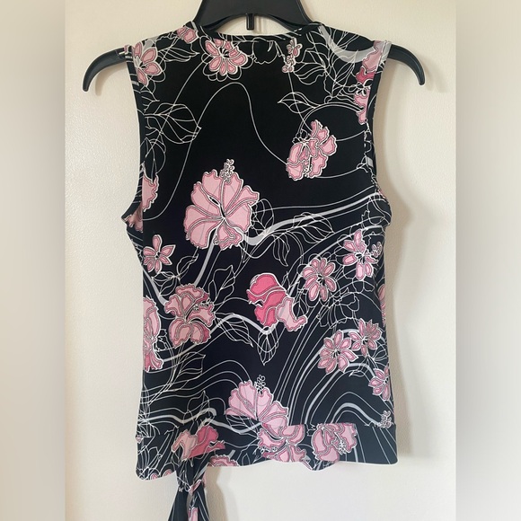 Vintage Y2K Hibiscus Design Tank Top - Picture 10 of 10